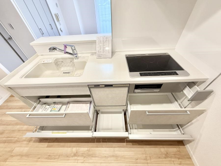 �L�b�`���@�������Ƒ����J��[�߂�A������̂���L�b�`��