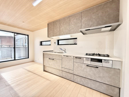 �L�b�`���@�������Ƒ����J��[�߂�A������̂���L�b�`��