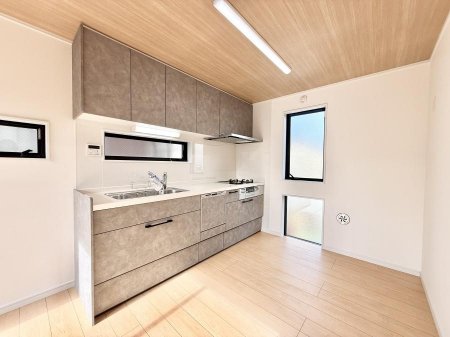 �L�b�`���@���������y���݂ƐH�ׂ�K����͂���L�b�`��