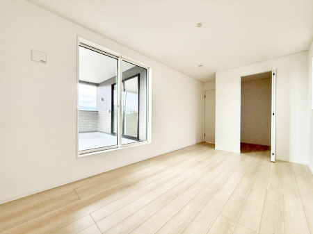 �Q���@����