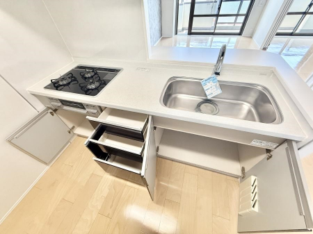 �L�b�`���@�������Ƒ����J��[�߂�A������̂���L�b�`��