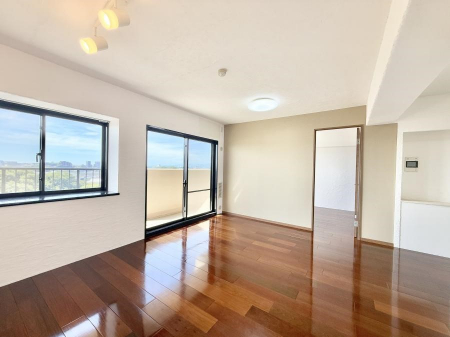 rO@났ƏΊ炪W܂AS܂郊rO