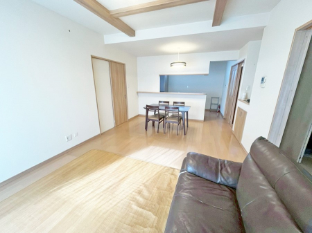 rO@났ƏΊ炪W܂AS܂郊rO