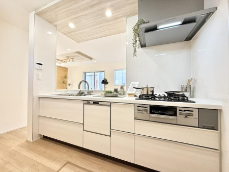 �L�b�`���@�������L���C�ɕЕt���A�g���₷���L�b�`��