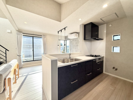 �L�b�`���@�����������������Ɗy�����Ȃ�A���K�ȃL�b�`�����