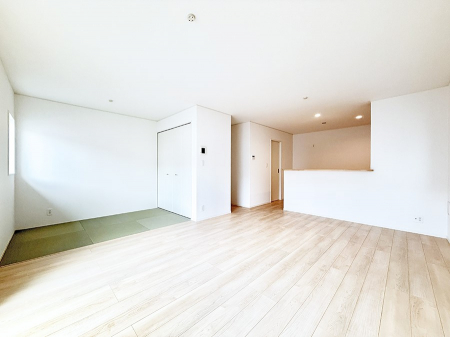 ���r���O�@���������S�n�̂����A���z�̃��r���O