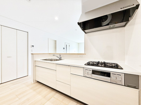 �L�b�`���@�������V���v���Ŕ������S�n�悢���Ԃ𐶂ރL�b�`�����