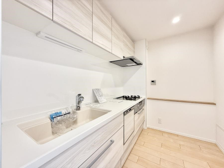 �L�b�`���@�������Ƒ��ƂȂ���A�R�~���j�P�[�V�����̏�