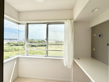 �Q���@�������Ƌ�����܂��z�u����΍L�X�Ƃ�����Ԃ��g�������₷���A�����b�N�X�������Ԃ��߂����܂�