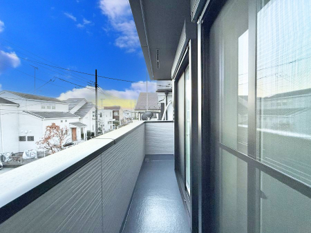 �o���R�j�[�@������ �G�߂̈ڂ낢����������J���I�ȋ�Ԃł�