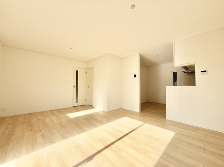 ���r���O�@���������났�ƏΊ炪�W�܂�A�S���܂郊�r���O