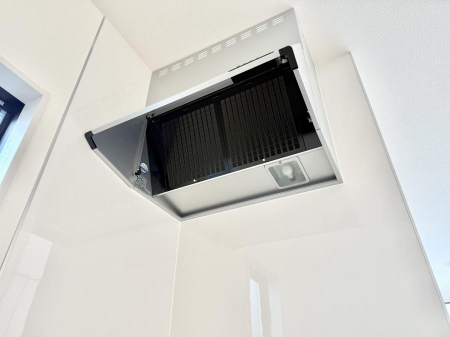 ���̑����ρ@�ݔ����������̏��C����������C��ɗU������A�����I�ɔr�����ł��܂��B