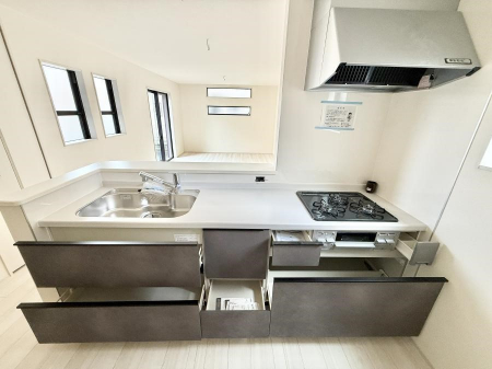 �L�b�`���@�������Ƒ����J��[�߂�A������̂���L�b�`��