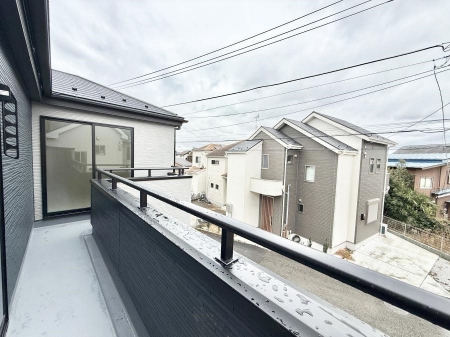 �o���R�j�[�@������ �G�߂̈ڂ낢����������J���I�ȋ�Ԃł�