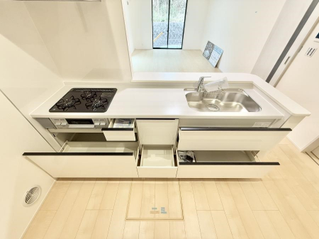 �L�b�`���@�������Ƒ����J��[�߂�A������̂���L�b�`��