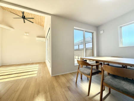 ���r���O�@�����������������Ɠ��ʂɂ���A�e���̋��