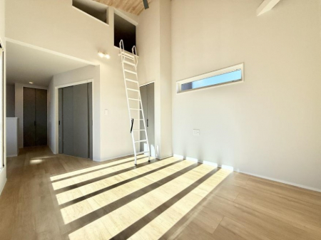 ���r���O�@���������났�ƏΊ炪�W�܂�A�S���܂郊�r���O