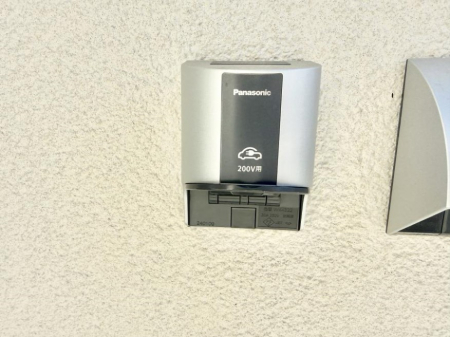 ���̑����ρ@�ݔ�������ŊȒP�ɏ[�d�ł��A�G�R�ȃJ�[���C�t���T�|�[�g