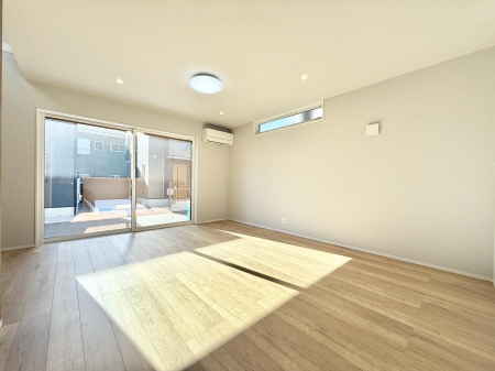 ���r���O�@���������C�ɓ���̏ꏊ�ŁA�̂�т�Ƃ������Ԃ�