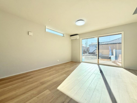 ���r���O�@���������R�Ɖ�b�����܂��A�S�n�悢�ЂƂƂ�