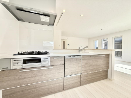 �L�b�`���@�������Ƒ����J��[�߂�A������̂���L�b�`��