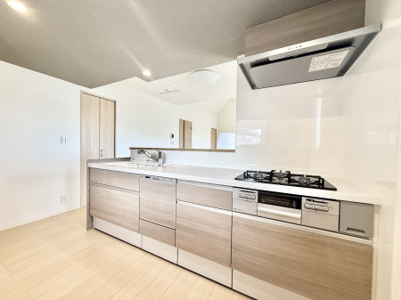 �L�b�`���@�������Ƒ����J��[�߂�A������̂���L�b�`��