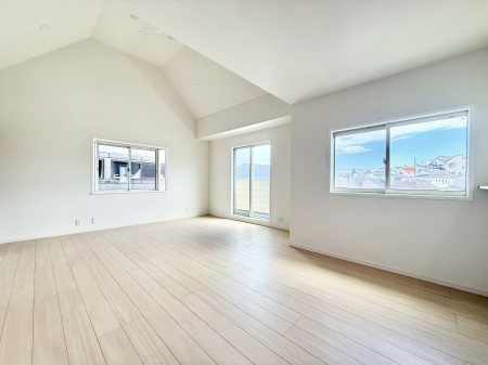 ���r���O�@���������났�ƏΊ炪�W�܂�A�S���܂郊�r���O