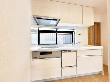 �L�b�`���@�������Ƒ��ƂȂ���A�R�~���j�P�[�V�����̏�