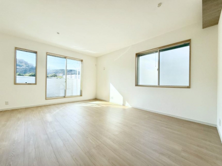 ���r���O�@���������R�Ɖ�b�����܂��A�S�n�悢�ЂƂƂ�