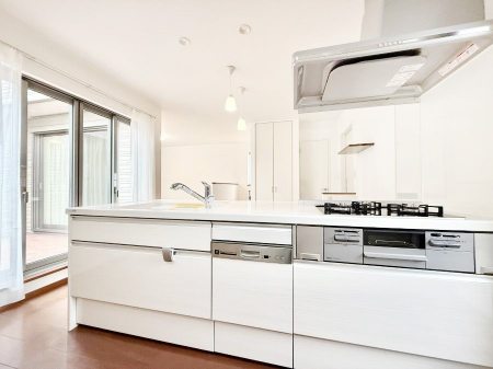 �L�b�`���@�������Ƒ����J��[�߂�A������̂���L�b�`��