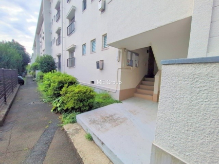 �G���g�����X�@�O�ρ��A�邽�тɈ��S����^���Ă����A���J�ɊǗ����ꂽ���L���