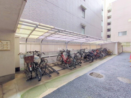 ̑@OρƐꂽ֏ŁA]Ԃ̕ۊǂSł