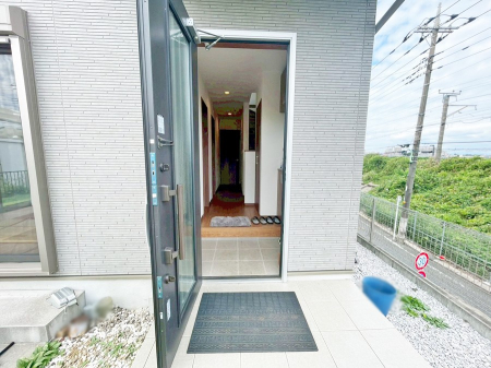 ���ց@�O�ρ� �V���v���Ŕ������A�Z�܂��̑���ۂ��ʂ錺�ւł�