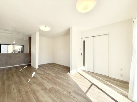 ���r���O�@���������났�ƏΊ炪�W�܂�A�S���܂郊�r���O