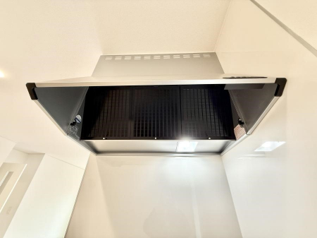 ���̑����ρ@�ݔ����������̏��C����������C��ɗU������A�����I�ɔr�����ł��܂��B