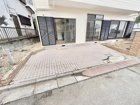 �@�O�ρ������̒��Ԃ����K��