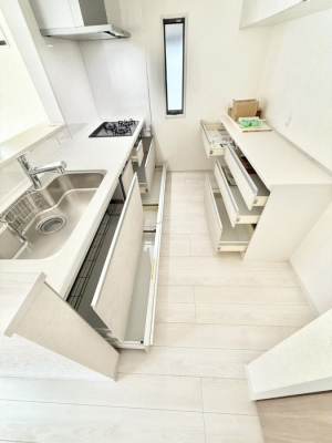 �L�b�`���@�������Ƒ����J��[�߂�A������̂���L�b�`��