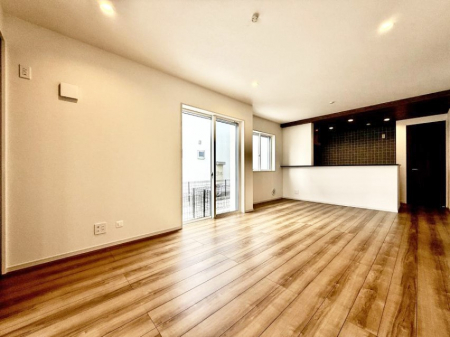 ���r���O�@���������R�Ɖ�b�����܂��A�S�n�悢�ЂƂƂ�