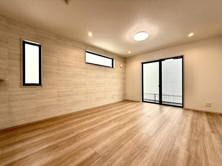 ���r���O�@���������S�n�̂����A���z�̃��r���O