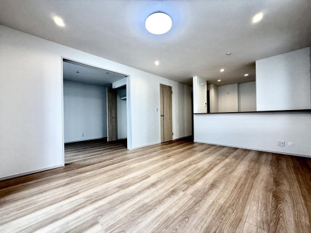 ���r���O�@���������R�Ɖ�b�����܂��A�S�n�悢�ЂƂƂ�