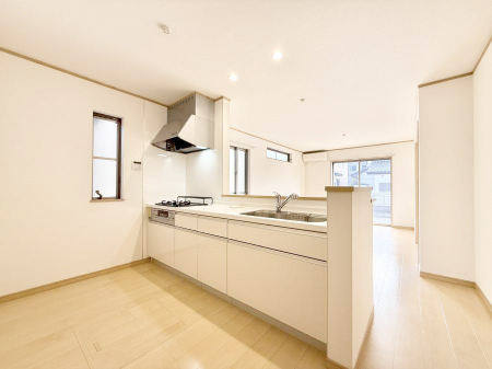 �L�b�`���@�������Ƒ����J��[�߂�A������̂���L�b�`��