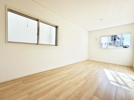 ���r���O�@���������났�ƏΊ炪�W�܂�A�S���܂郊�r���O