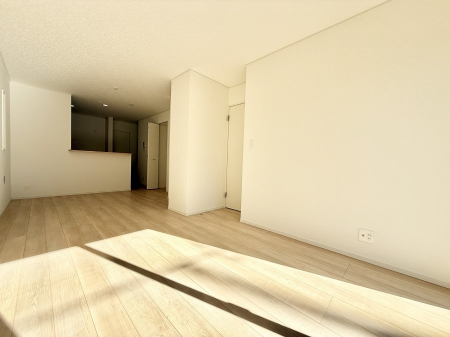 ���r���O�@���������났�ƏΊ炪�W�܂�A�S���܂郊�r���O