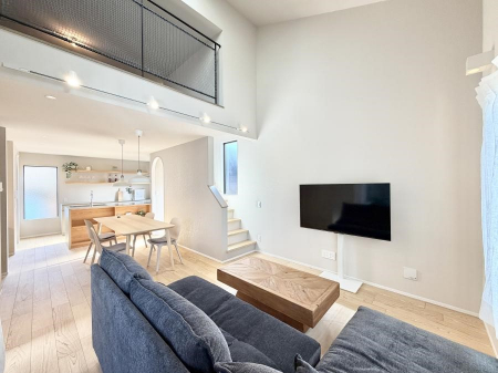 ���r���O�@�������Ƒ��̎��Ԃ��ʂ�A���K�Ŗ��������