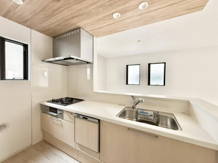 �L�b�`���@���������y���݂ƐH�ׂ�K����͂���L�b�`��