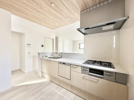 �L�b�`���@�������Ƒ����J��[�߂�A������̂���L�b�`��