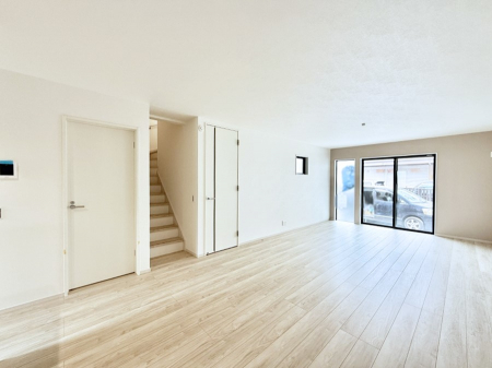 ���r���O�@���������났�ƏΊ炪�W�܂�A�S���܂郊�r���O