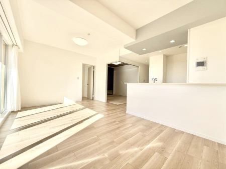 ���r���O�@���������났�ƏΊ炪�W�܂�A�S���܂郊�r���O