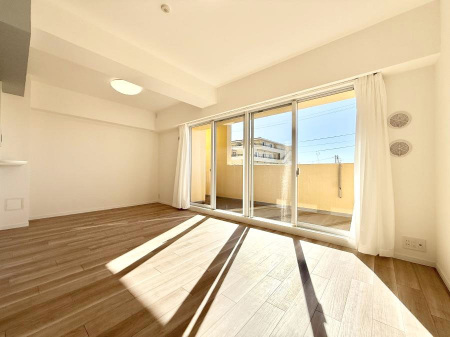 ���r���O�@���������R�Ɖ�b�����܂��A�S�n�悢�ЂƂƂ�