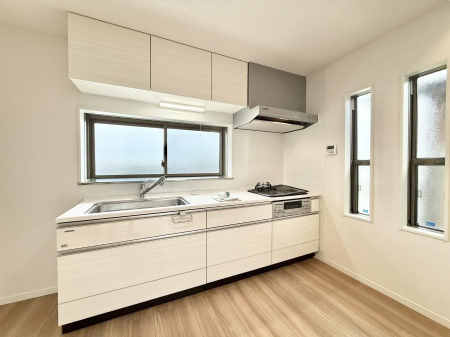 �L�b�`���@�������Ƒ��ƂȂ���A�R�~���j�P�[�V�����̏�